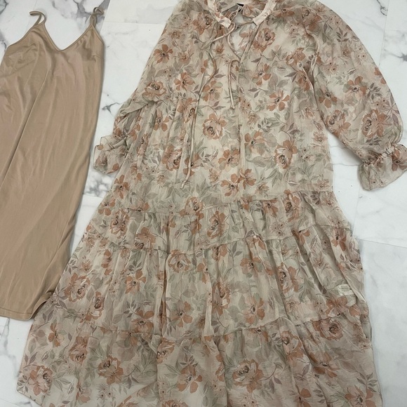 VICI Frolic Floral Tiered Boho Midi Dress Size M - Picture 13 of 14